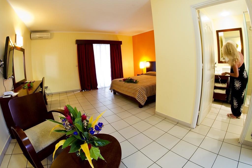 Koniambo Hotel Koné Værelse billede