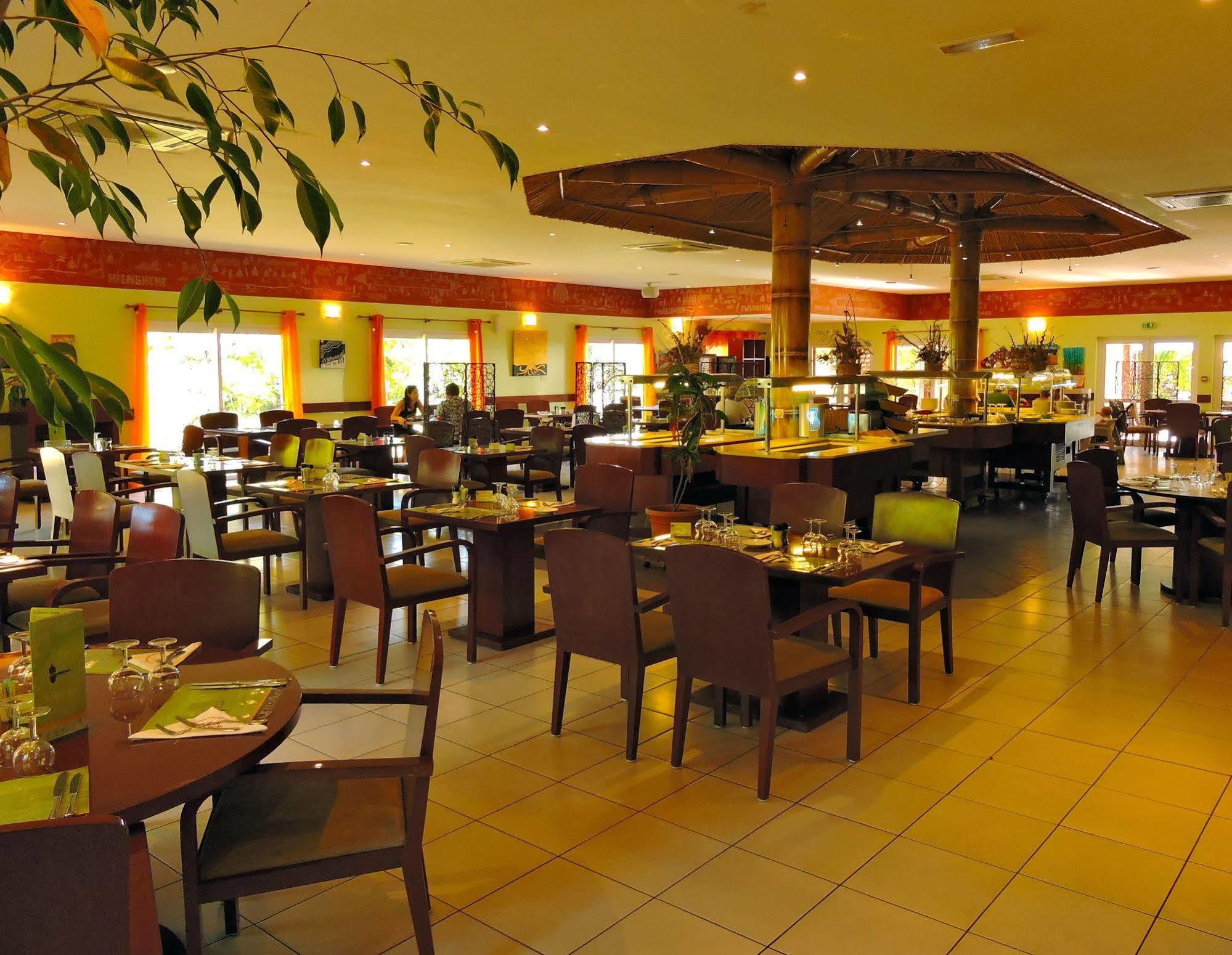 Koniambo Hotel Koné Eksteriør billede
